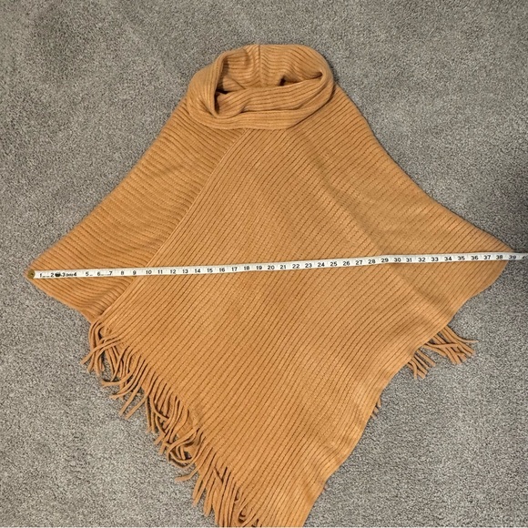 Chico’s Super Soft Camel Beige Sweater Poncho One Size - Picture 9 of 10
